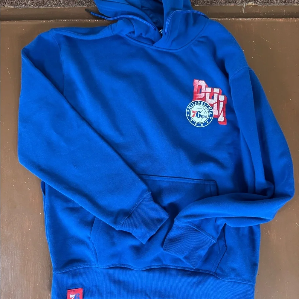 Philadelphia 76ers Royal Blue Pullover Hoodie Sweatshirt - Men’s Medium - NWT
